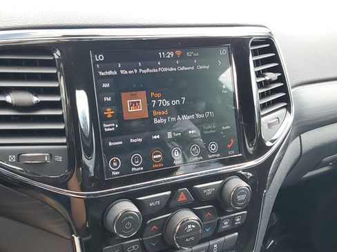 Used 2021 Jeep Grand Cherokee Laredo X AWD/4WD image 27