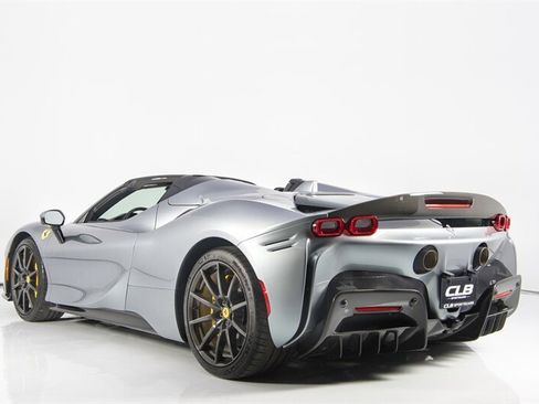 Used 2023 Ferrari SF90 Spider AWD/4WD image 8