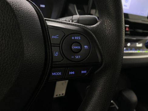 Used 2022 Toyota Corolla LE FWD image 16