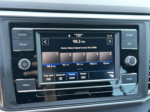 Used 2023 Volkswagen Atlas Cross Sport SE image 23