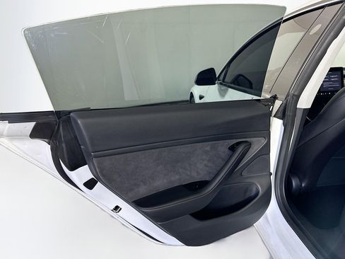 Used 2020 Tesla Model 3 Performance image 25