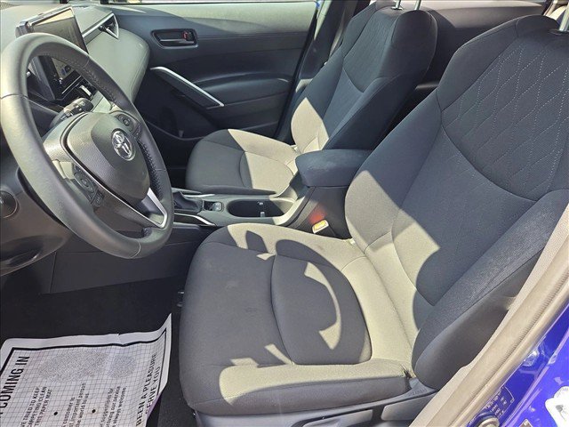 Used 2025 Toyota Corolla Cross LE FWD image 14