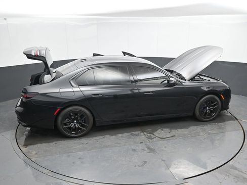 Used 2023 BMW 760i xDrive w/ Executive Package AWD/4WD image 55