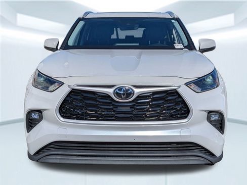 Used 2022 Toyota Highlander XLE image 10