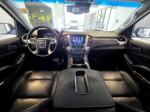 Used 2018 GMC Yukon SLT w/ Premium Edition AWD/4WD image 16