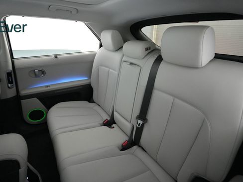 Used 2024 Hyundai Ioniq 5 Limited image 24