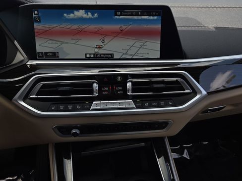 Used 2021 BMW X5 xDrive40i w/ Convenience Package image 31