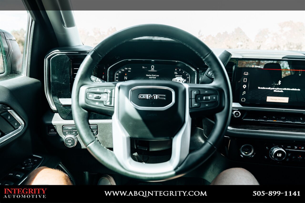Used 2024 GMC Sierra 1500 Elevation w/ LPO, Elevation Black Package AWD/4WD image 19