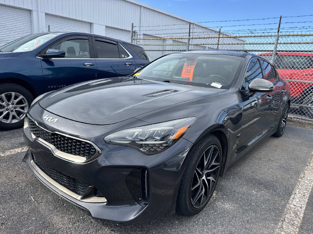 Used 2022 Kia Stinger GT-Line w/ Sun & Sound Package RWD image 5