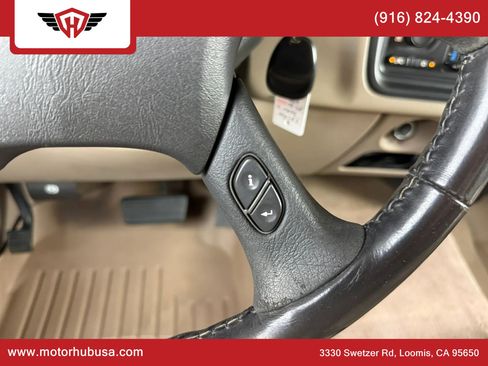 Used 2007 GMC Sierra 2500 SLE w/ Onstar Plus Package AWD/4WD image 29