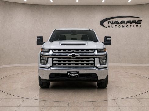Used 2022 Chevrolet Silverado 2500 LT w/ Convenience Package RWD image 2