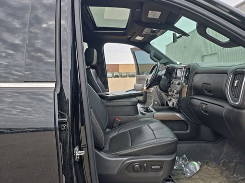 Used 2023 Chevrolet Silverado 2500 High Country image 18