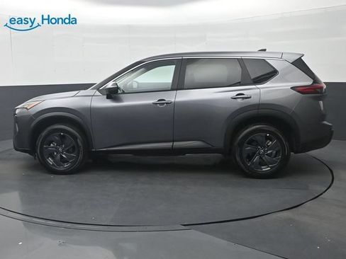Used 2026 Nissan Rogue SV FWD image 4
