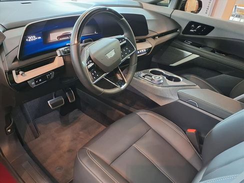 Certified 2025 Cadillac Optiq Luxury 1 image 15