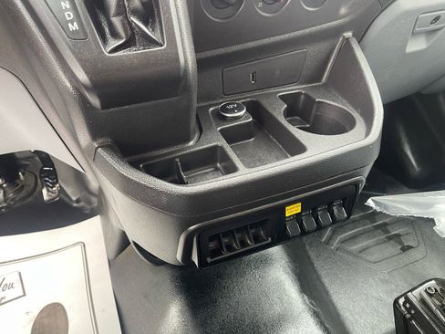 Used 2019 Ford Transit 250 130 Low Roof image 24