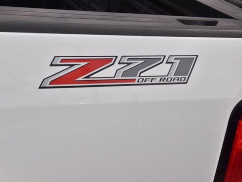 Used 2018 Chevrolet Colorado Z71 image 40