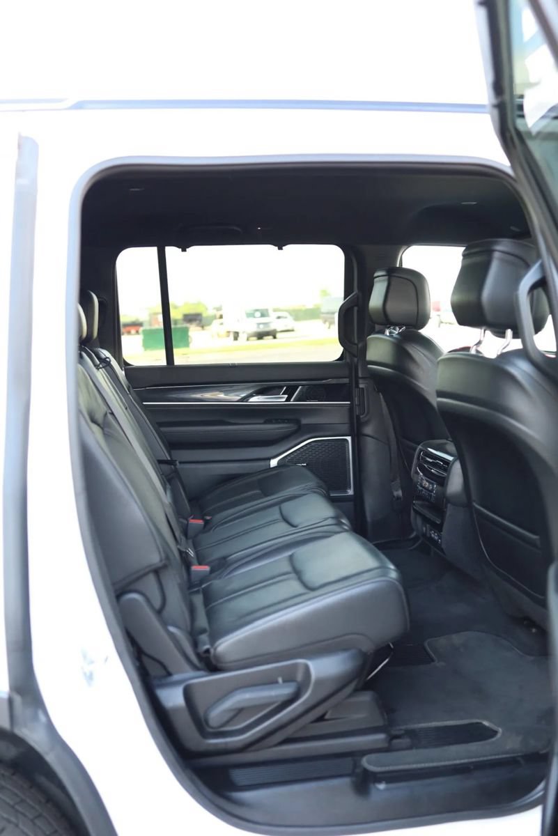Used 2022 Jeep Wagoneer Series I w/ Convenience Group I AWD/4WD image 49