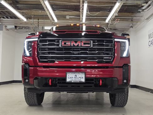 Used 2025 GMC Sierra 2500 AT4 w/ AT4 Premium Plus Package AWD/4WD image 3