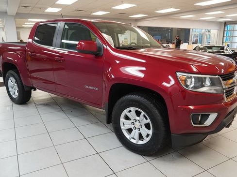 Used 2018 Chevrolet Colorado LT w/ LT Convenience Package AWD/4WD image 13