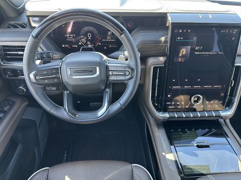 Used 2026 GMC Yukon Denali Ultimate w/ LPO, Floor Liner Package image 18