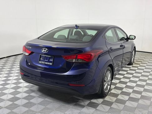 Used 2014 Hyundai Elantra SE w/ Option Group 02 FWD image 5