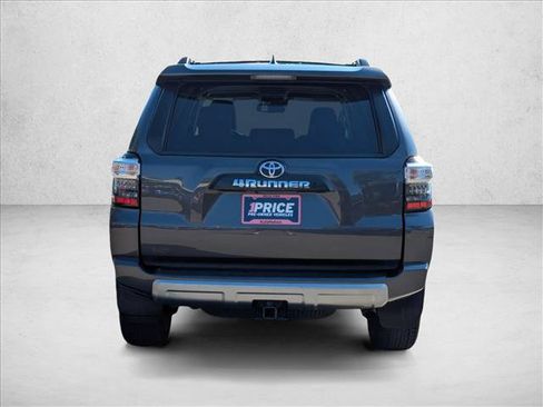Used 2020 Toyota 4Runner TRD Off-Road Premium AWD/4WD image 7