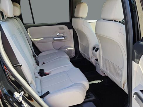 New 2026 Mercedes-Benz GLB 250 image 14