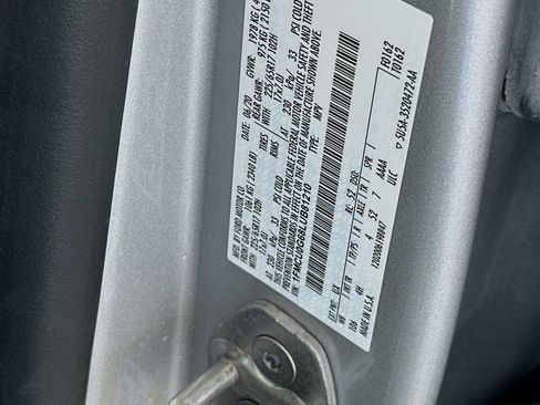 Used 2020 Ford Escape SE FWD image 30