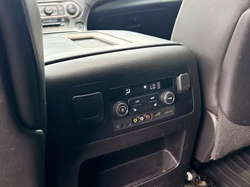 Used 2015 GMC Yukon Denali AWD/4WD image 26