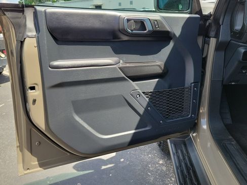 Certified 2025 Ford Bronco Outer Banks w/ Sasquatch Package AWD/4WD image 18