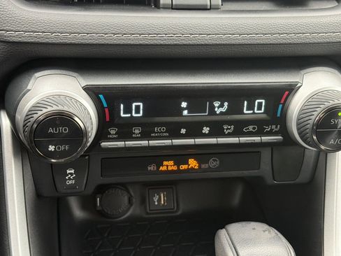 Used 2023 Toyota RAV4 XLE image 17