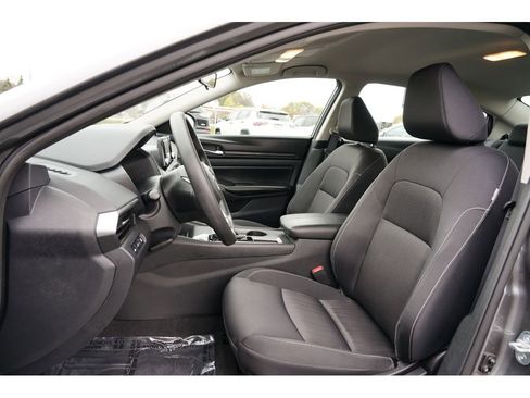 Used 2022 Nissan Altima 2.5 S image 12