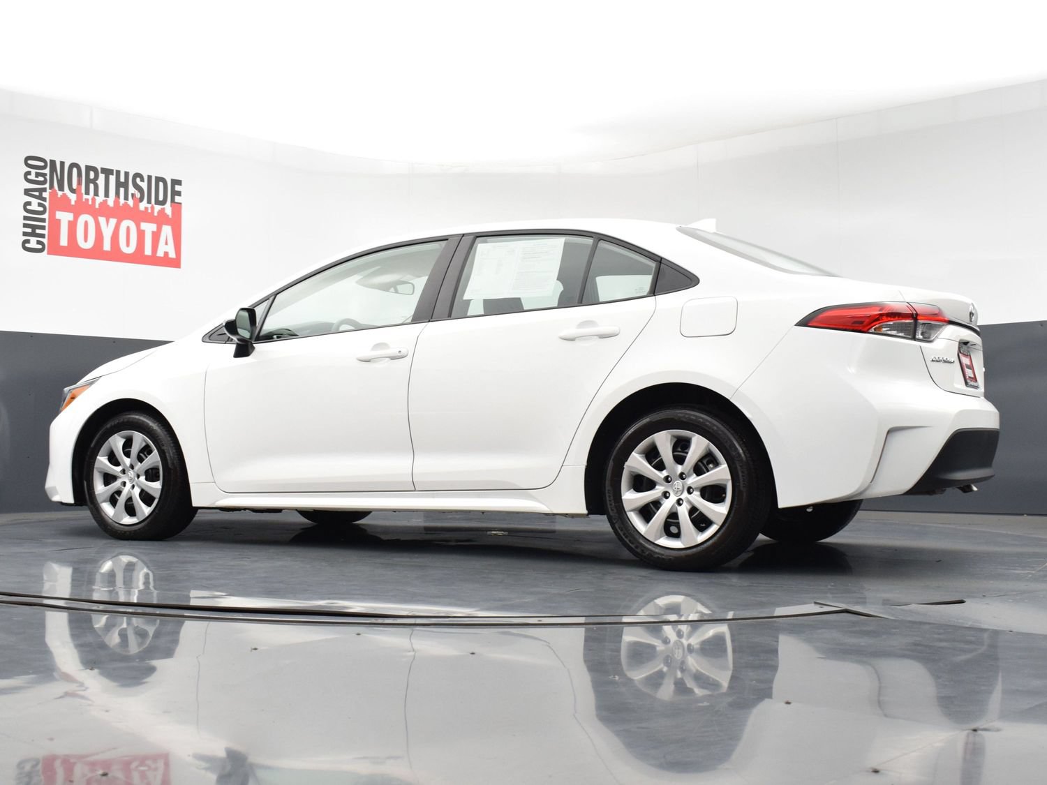 Used 2025 Toyota Corolla LE FWD image 25