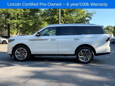Used 2025 Lincoln Navigator Reserve AWD/4WD image 4