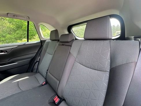 Used 2023 Toyota RAV4 XLE w/ Convenience Package AWD/4WD image 11