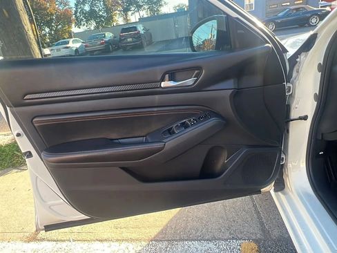 Used 2020 Nissan Altima 2.5 SR w/ Premium Package image 20