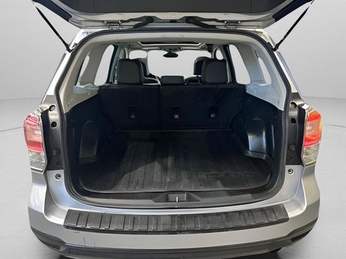 Used 2018 Subaru Forester 2.5i Premium AWD/4WD image 9