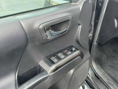 Used 2023 Toyota Tacoma TRD Sport image 10