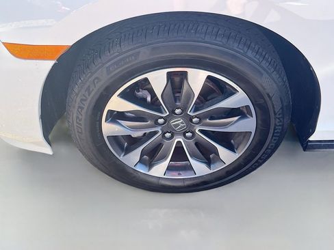 Used 2024 Honda Odyssey EX-L image 32