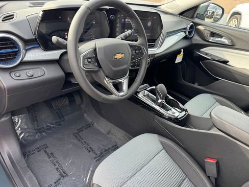 New 2026 Chevrolet Trax LT w/ Driver Confidence Package image 11