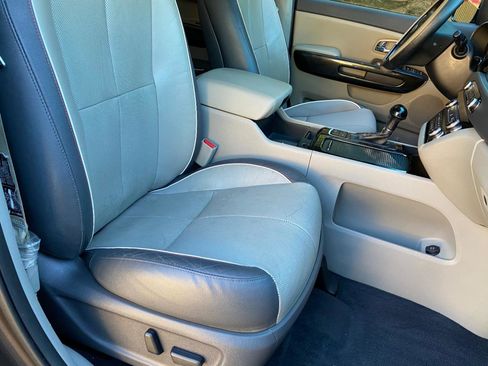 Used 2016 Kia Sedona SX image 51