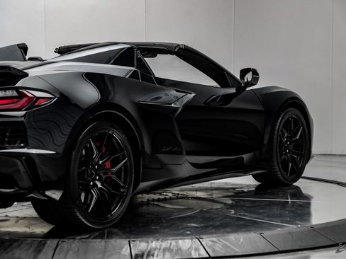 Used 2026 Chevrolet Corvette Z06 RWD image 24