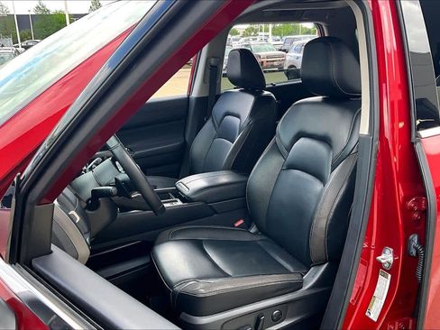 Used 2023 Nissan Pathfinder SL w/ SL Premium Package image 8