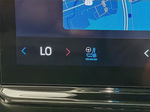 Used 2025 Ford Expedition Platinum image 23