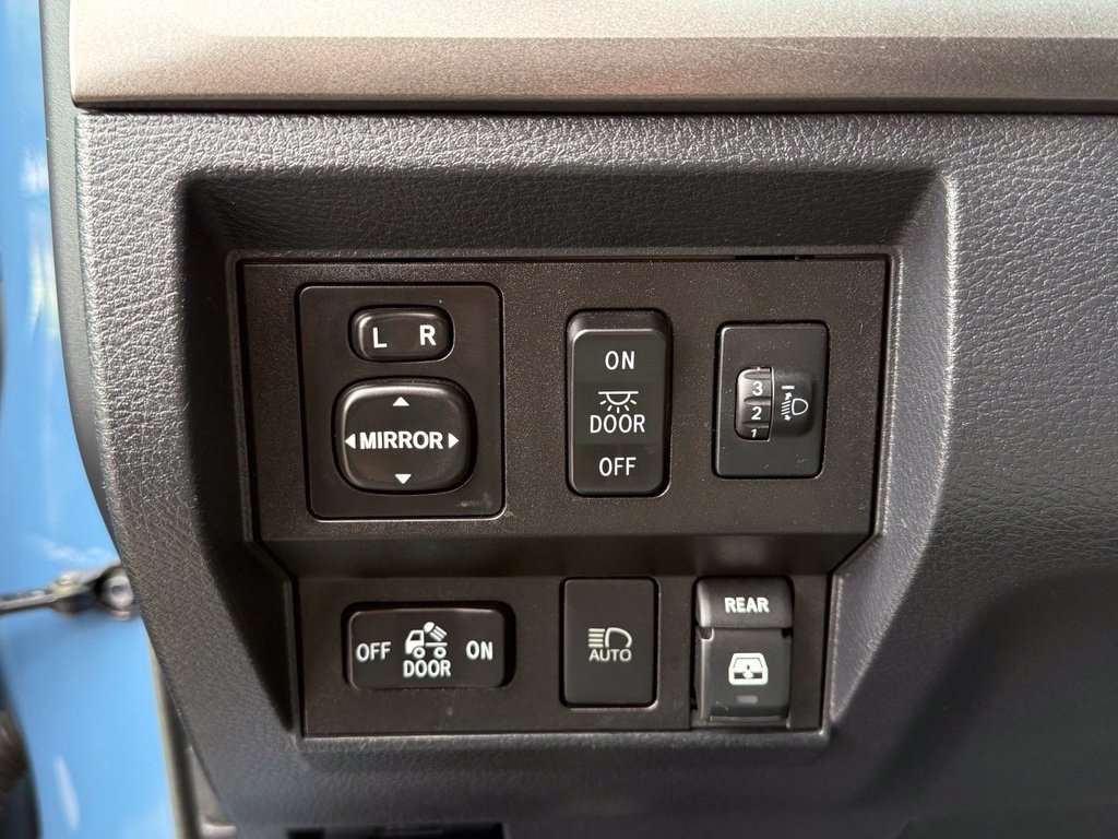 Used 2019 Toyota Tundra SR5 w/ TRD Off Road Package AWD/4WD image 14