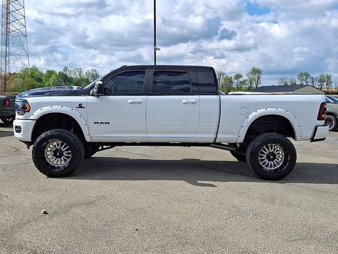 Used 2024 RAM 3500 Limited AWD/4WD image 4