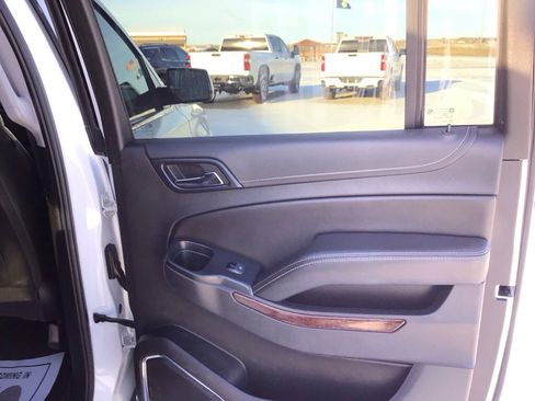 Used 2020 GMC Yukon XL SLT image 16