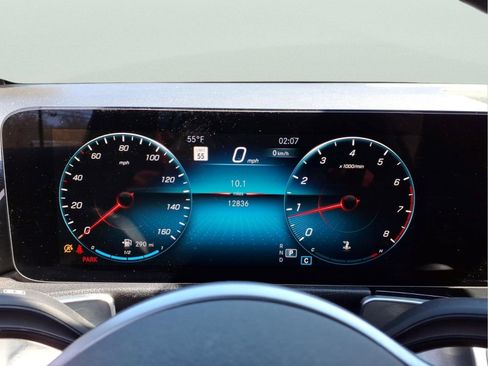 Certified 2022 Mercedes-Benz GLB 250 4MATIC image 27