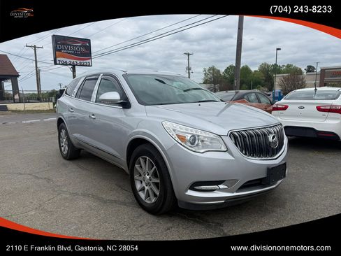 Used 2017 Buick Enclave Leather image 3