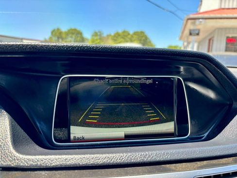 Used 2014 Mercedes-Benz E 350 4MATIC Sedan image 22